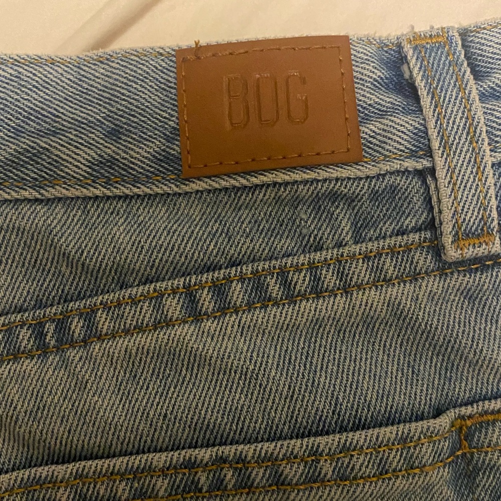 BDG Girlfriend High Rise Shorts - Picture 12 of 12